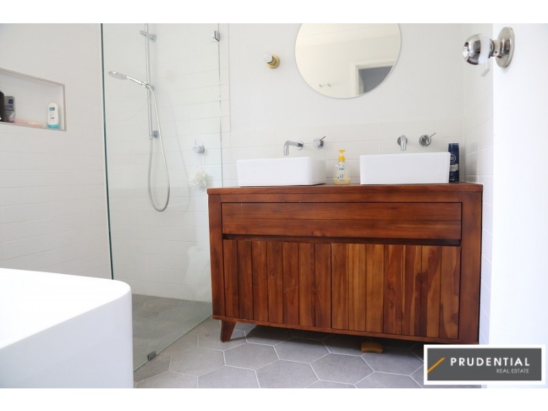 18 Franklin Street, Leumeah NSW 2560