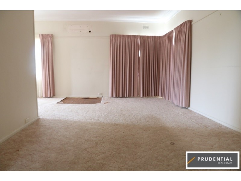 27 Grandview Drive, Campbelltown NSW 2560