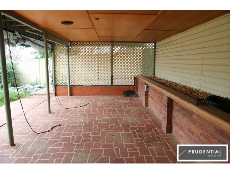 27 Grandview Drive, Campbelltown NSW 2560