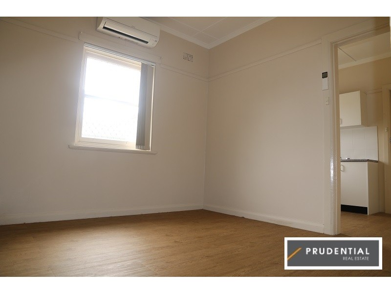 1/8-10 Condamine Street, Campbelltown NSW 2560