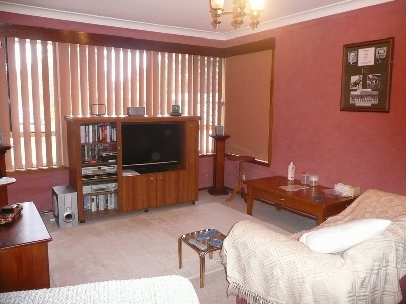 91 Angle Road South, Leumeah NSW 2560