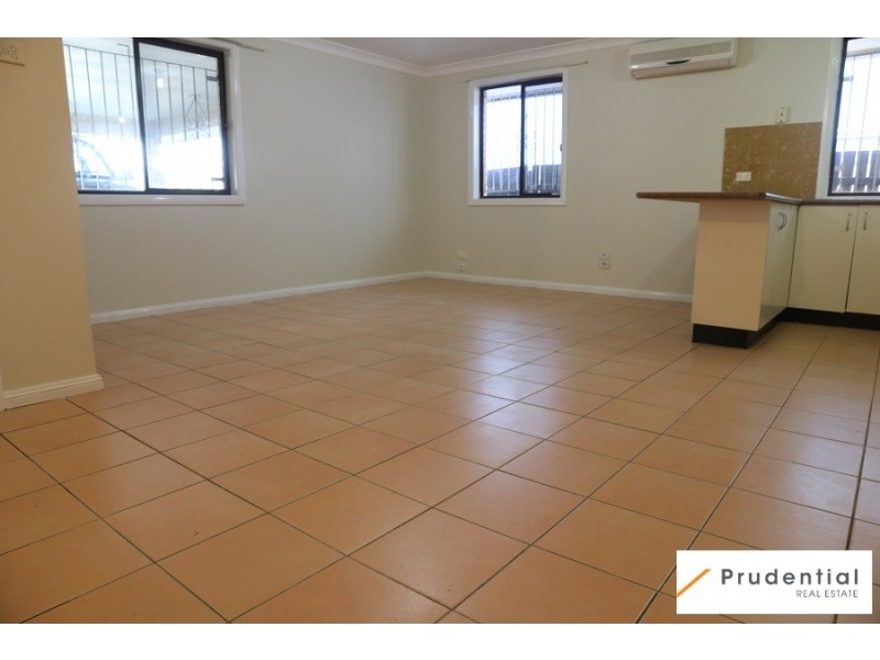 71a Pembroke Rd, Minto NSW 2566