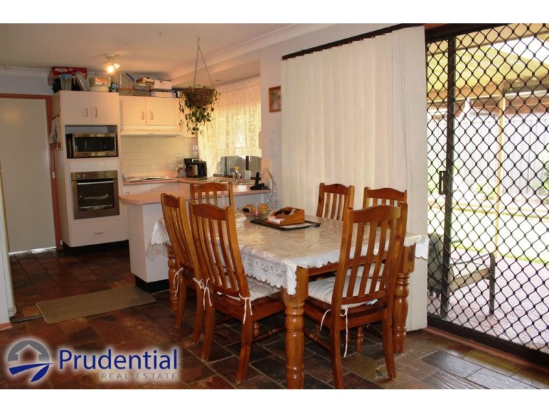 2 Fitton Place, St Helens Park NSW 2560