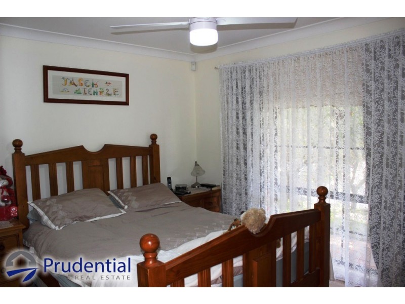 2 Fitton Place, St Helens Park NSW 2560