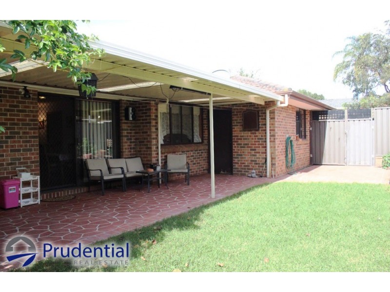 2 Fitton Place, St Helens Park NSW 2560