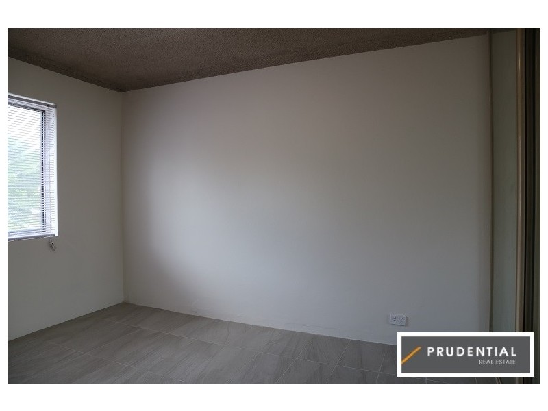 1/60 Lithgow Street, Campbelltown NSW 2560