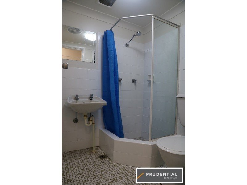 1/60 Lithgow Street, Campbelltown NSW 2560