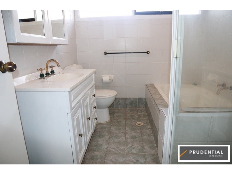 79 Georgiana Cr, Ambarvale NSW 2560