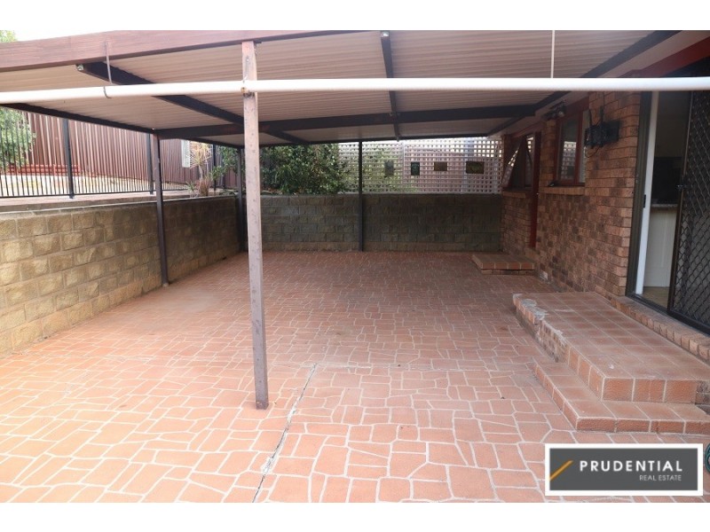 79 Georgiana Cr, Ambarvale NSW 2560