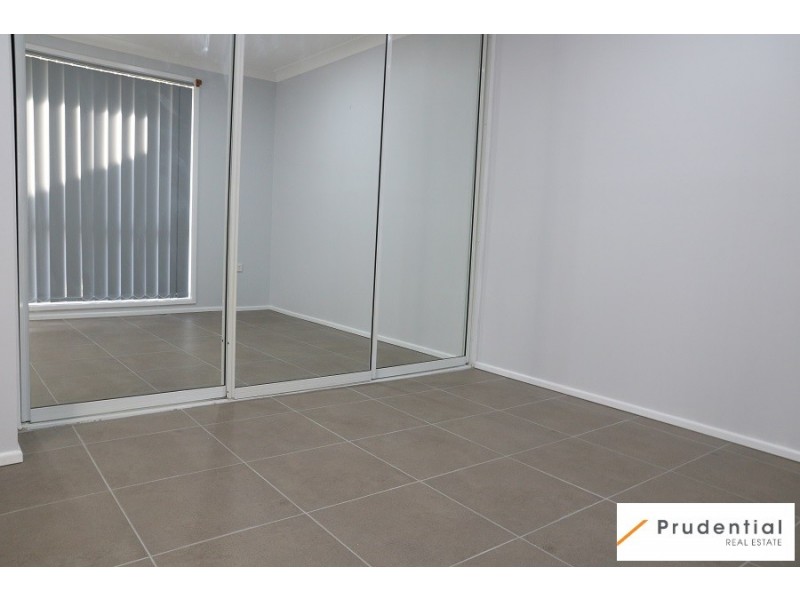 15 Sapphire Pl, Eagle Vale NSW 2558