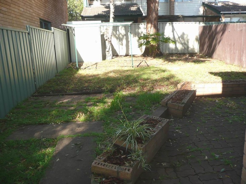 16 Airdsley Lane, Bradbury NSW 2560