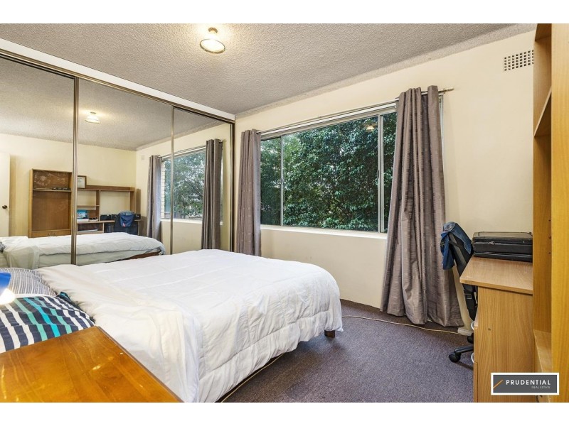 2/28 Moore Street, Campbelltown NSW 2560