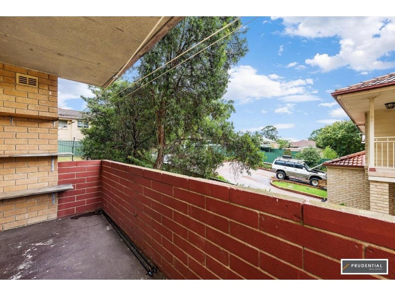 2/28 Moore Street, Campbelltown NSW 2560