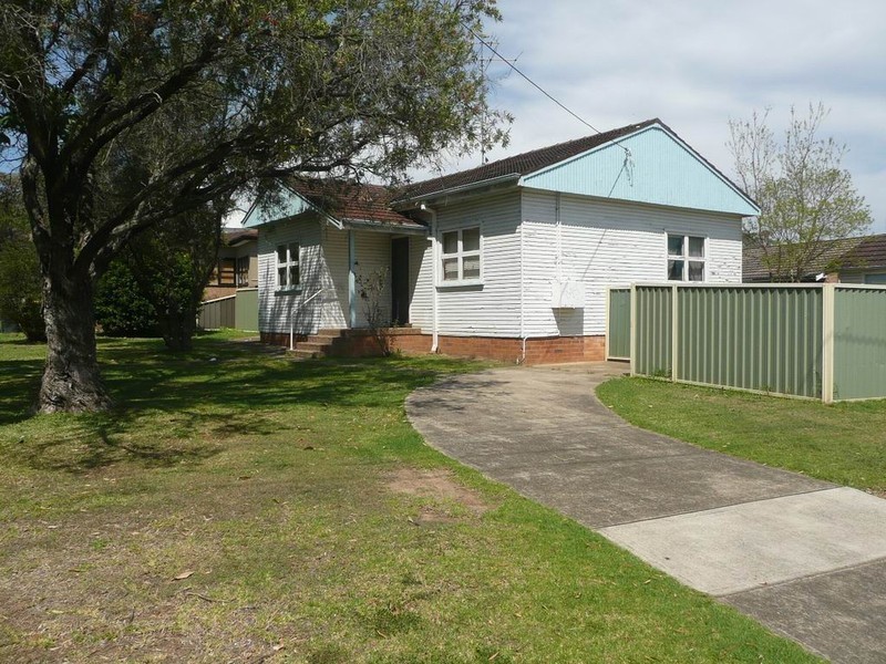 1 Homann Avenue, Leumeah NSW 2560