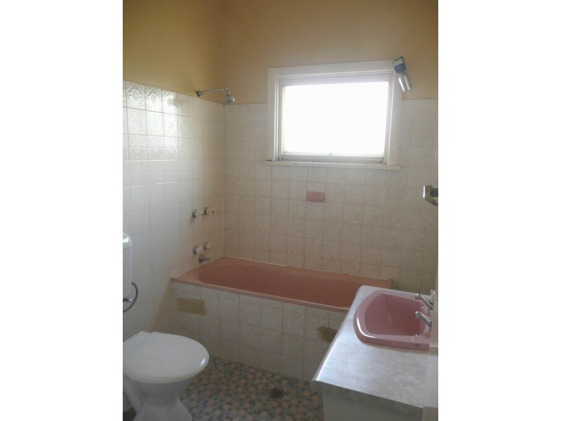 1 Homann Avenue, Leumeah NSW 2560