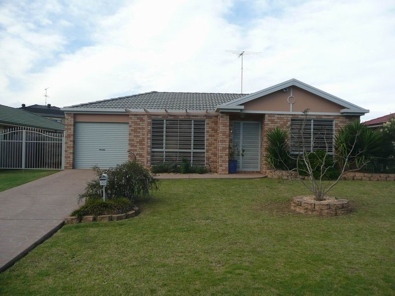 30 Lysander Avenue, Rosemeadow NSW 2560