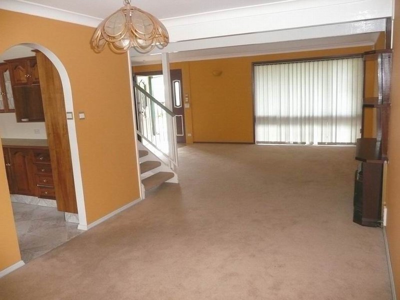 64 Akuna Avenue, Bradbury NSW 2560