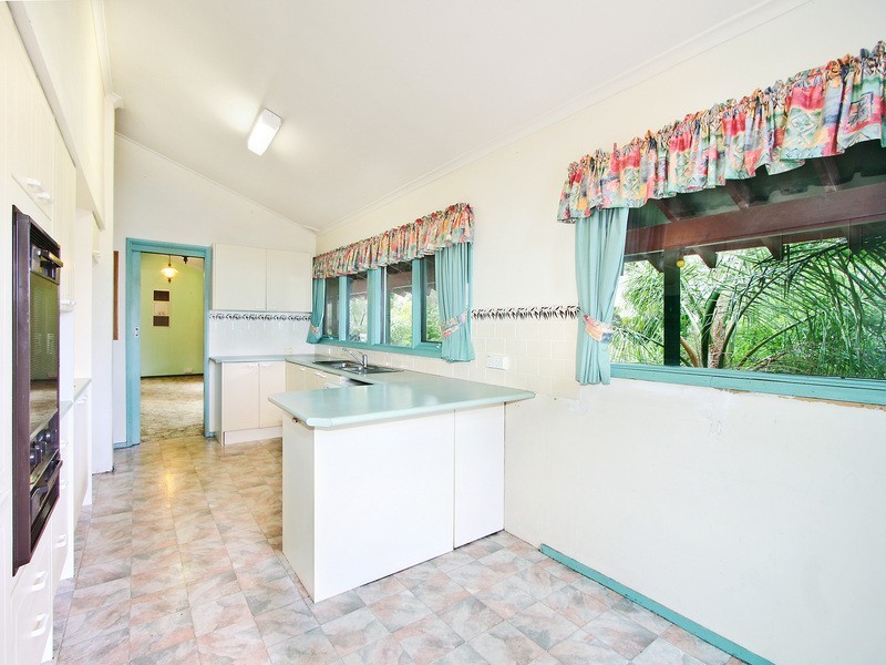 61 Raymond Avenue, Campbelltown NSW 2560