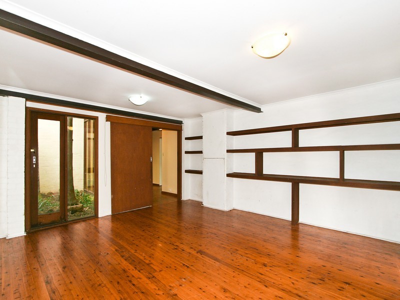 61 Raymond Avenue, Campbelltown NSW 2560