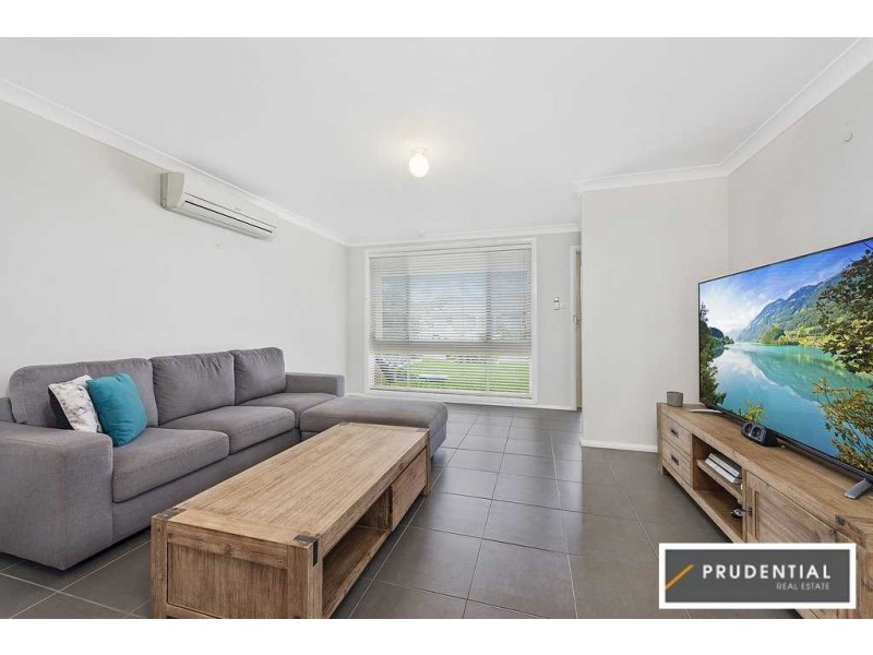 2/64 Francisco Crescent, Rosemeadow NSW 2560