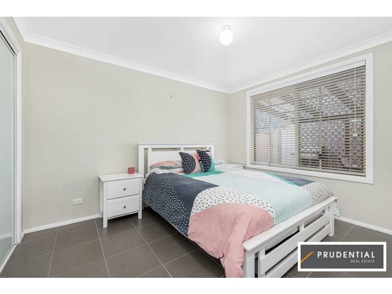 2/64 Francisco Crescent, Rosemeadow NSW 2560