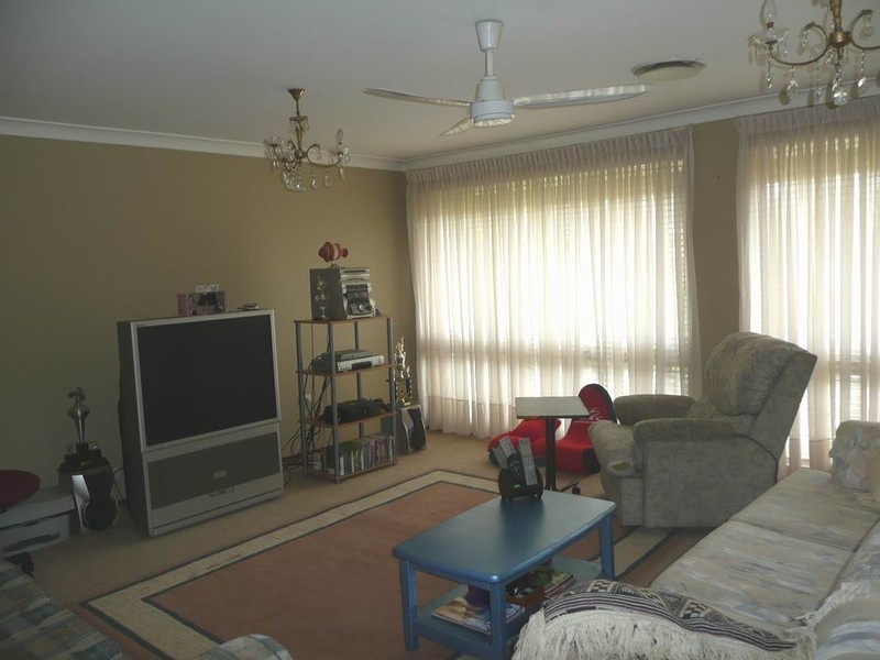 10 Dewrang Avenue, Bradbury NSW 2560