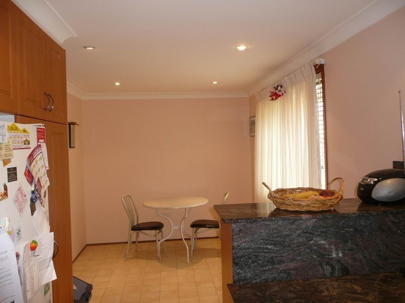 10 Dewrang Avenue, Bradbury NSW 2560