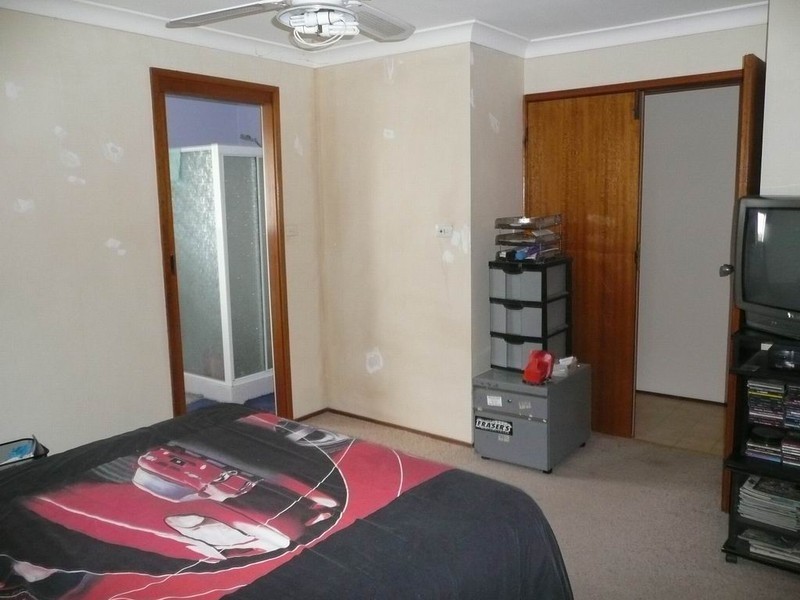 10 Dewrang Avenue, Bradbury NSW 2560