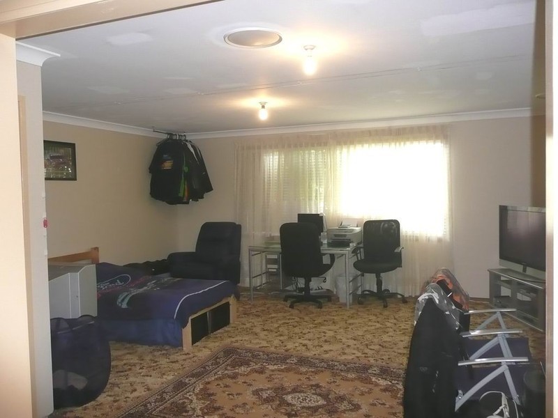 10 Dewrang Avenue, Bradbury NSW 2560