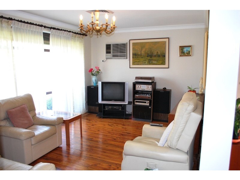 25 Pinot Street, Eschol Park NSW 2558