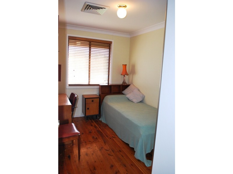 25 Pinot Street, Eschol Park NSW 2558