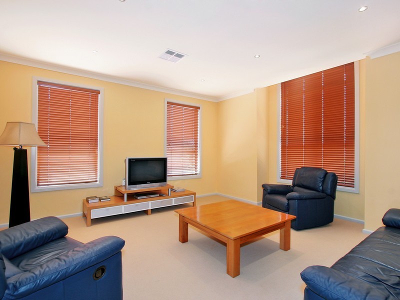 Glen Alpine NSW 2560