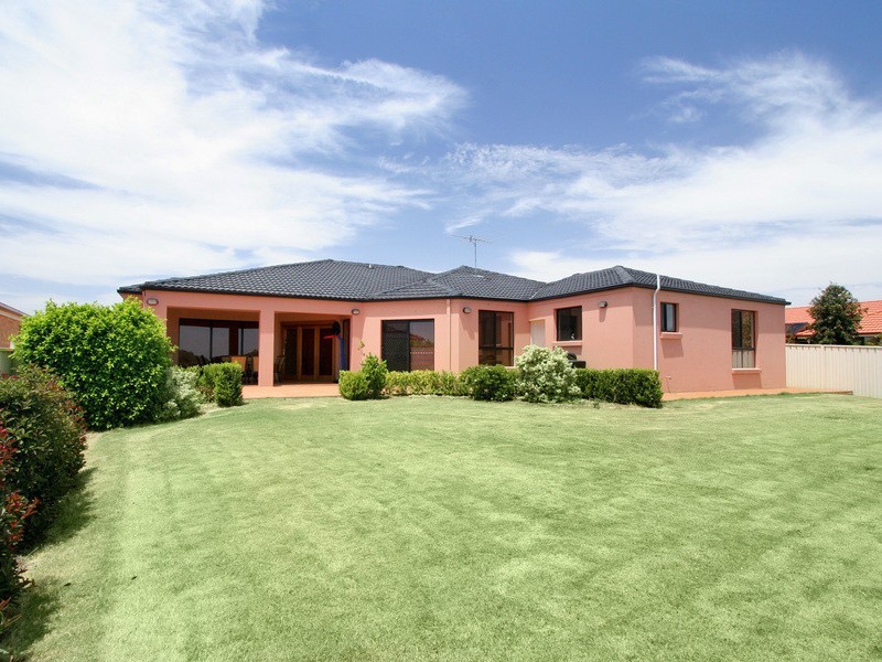 Glen Alpine NSW 2560
