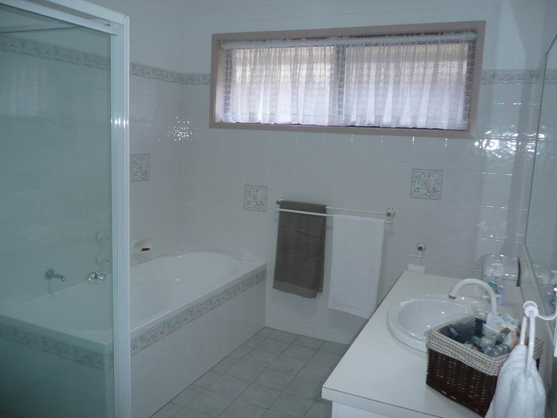 Ruse NSW 2560