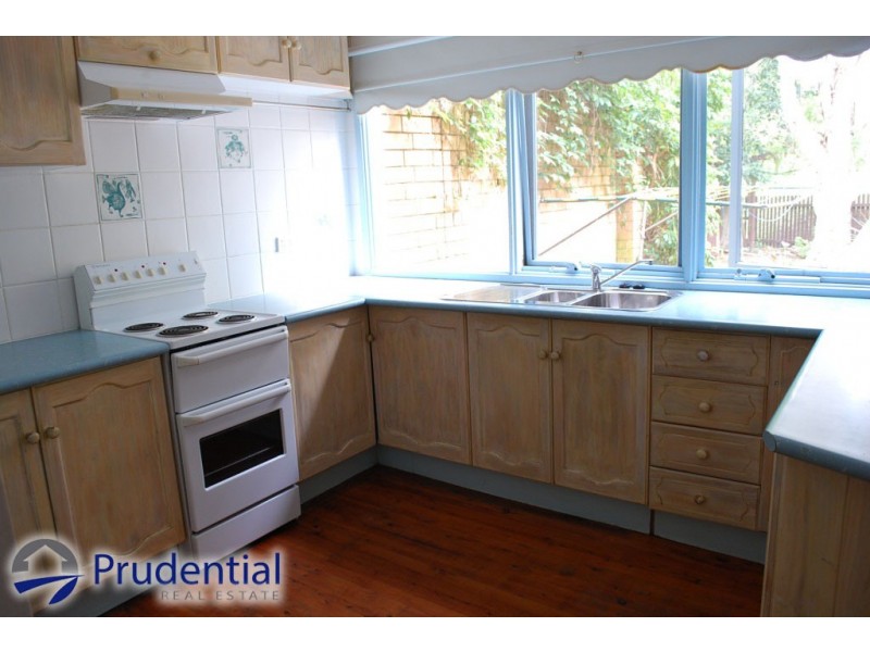 2/39 The Parkway, Bradbury NSW 2560
