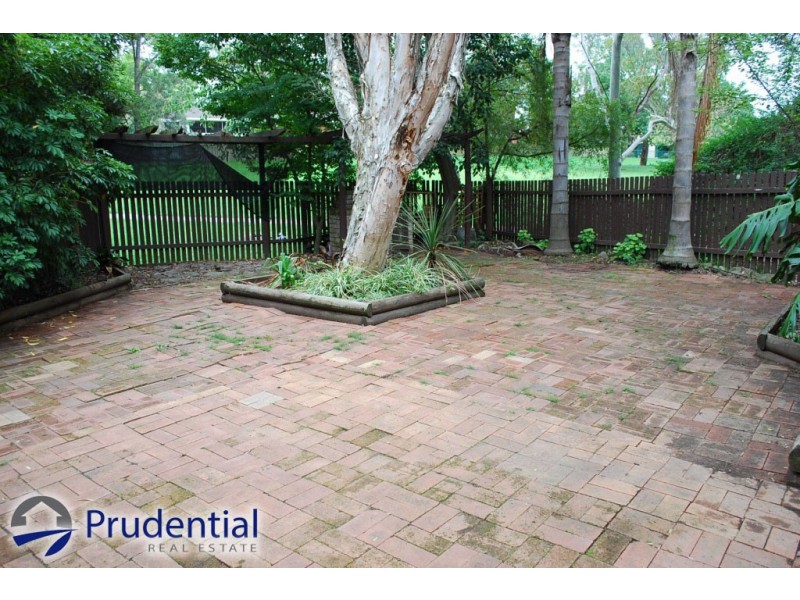 2/39 The Parkway, Bradbury NSW 2560