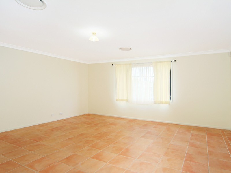 91 Englorie Park Drive, Glen Alpine NSW 2560
