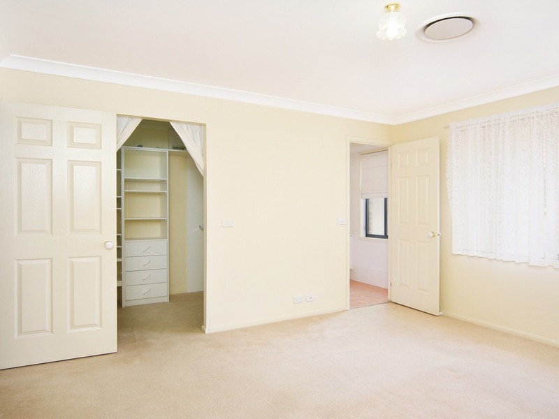 91 Englorie Park Drive, Glen Alpine NSW 2560