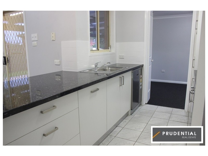 5 Chang Place, Kearns NSW 2558