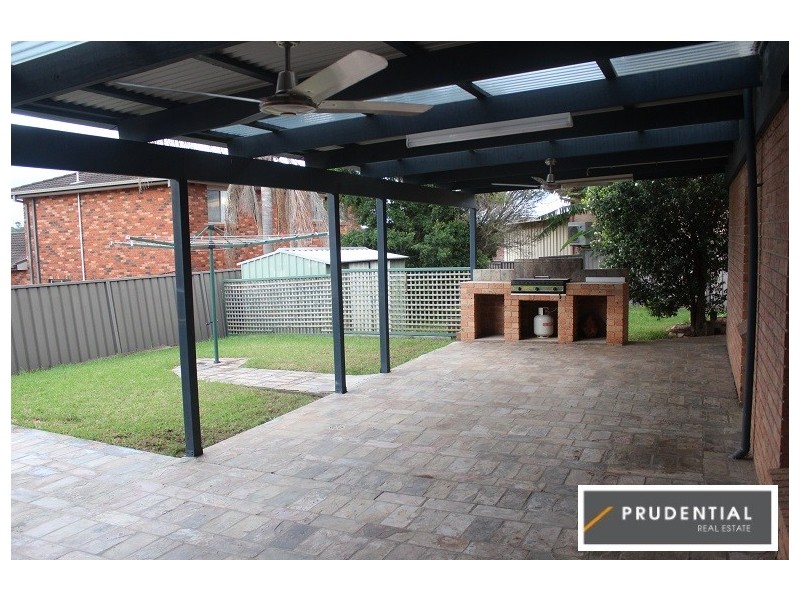 5 Chang Place, Kearns NSW 2558