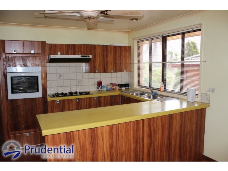 9 Midlothian Road, St Andrews NSW 2566
