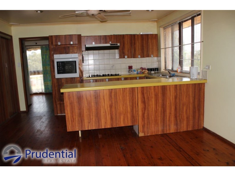 9 Midlothian Road, St Andrews NSW 2566