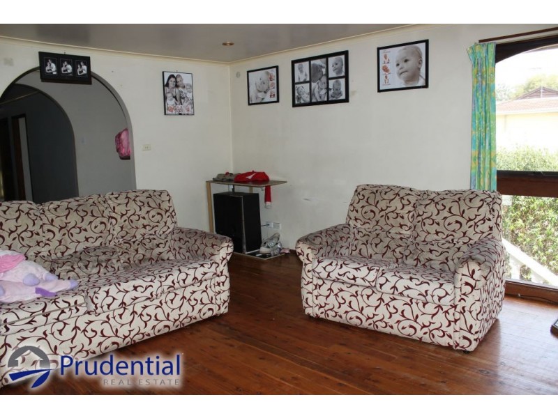 9 Midlothian Road, St Andrews NSW 2566