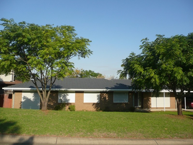35 Haredale Street, Ambarvale NSW 2560