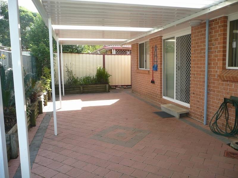 7 Spence Place, St Helens Park NSW 2560