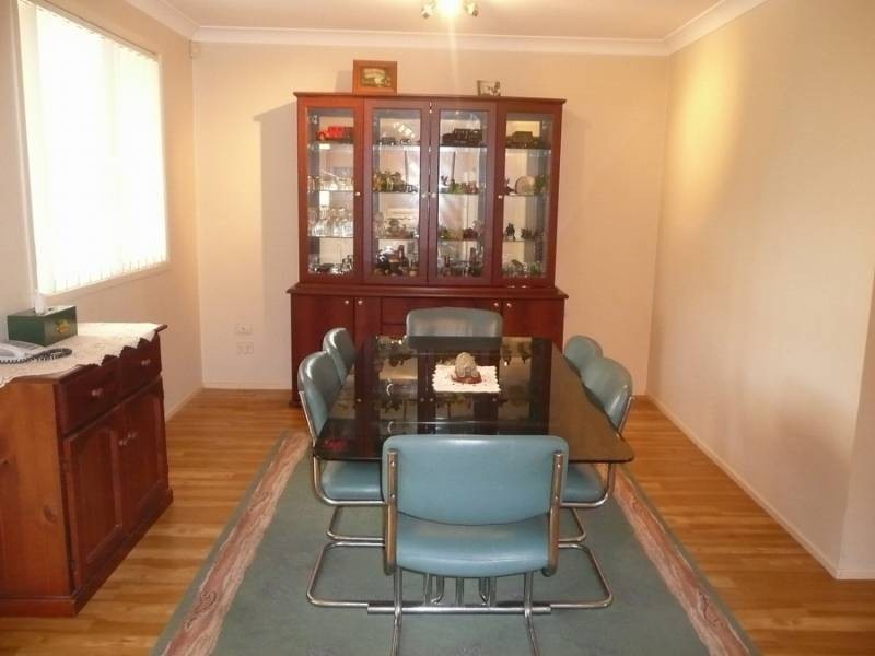 7 Spence Place, St Helens Park NSW 2560