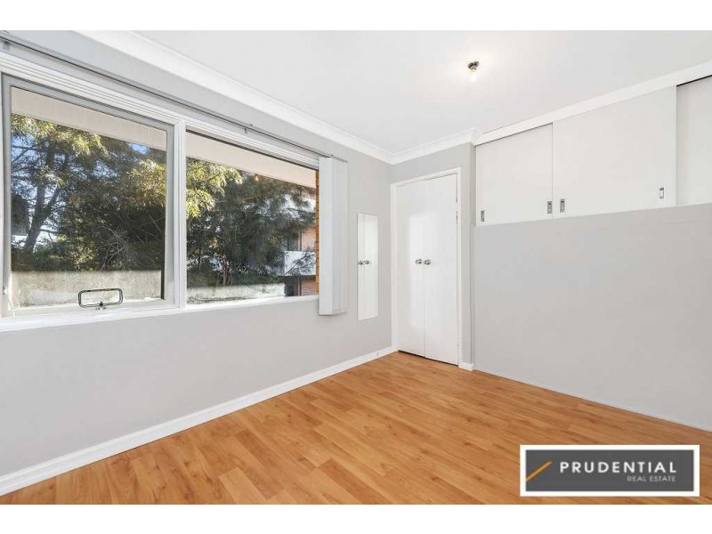 9/11 Warby Street, Campbelltown NSW 2560