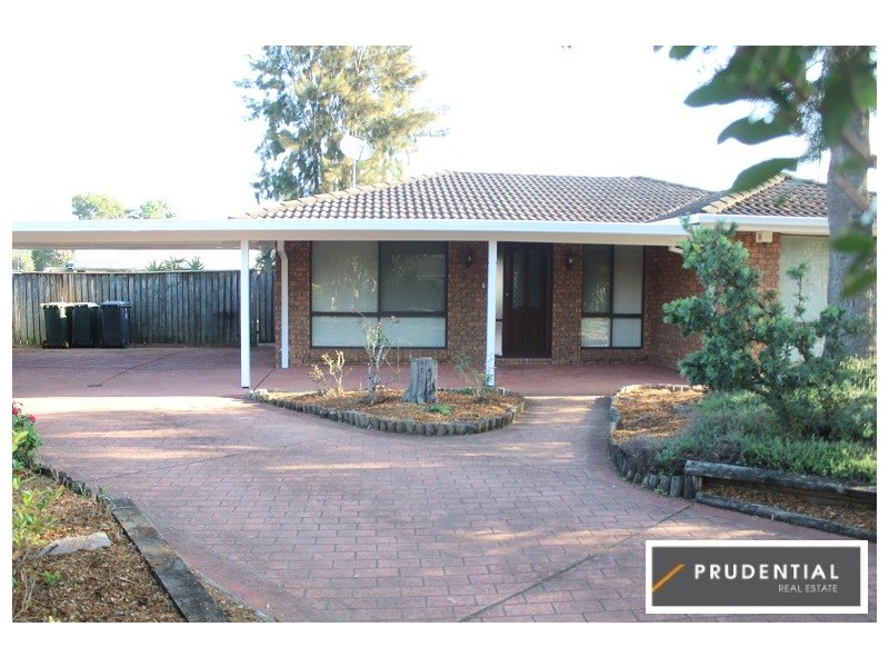 11 Mulgara Place, St Helens Park NSW 2560