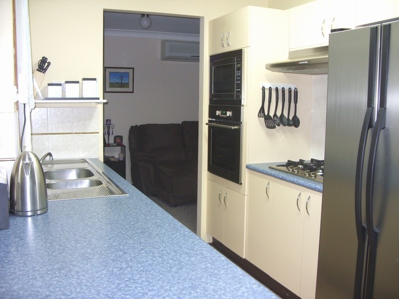 52 St Helens Park Drive, St Helens Park NSW 2560