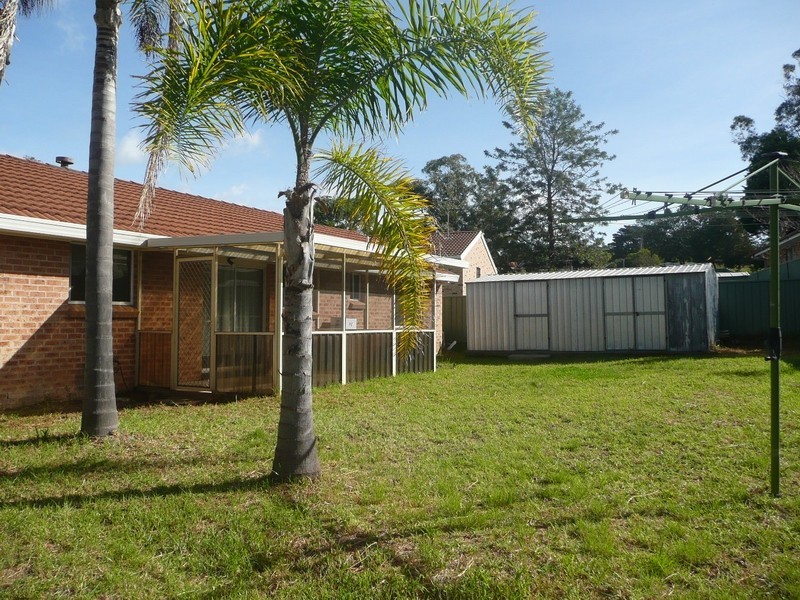 3 Don Place, Kearns NSW 2558